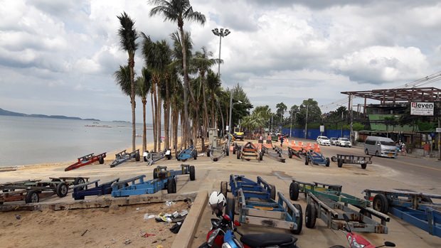 Eine Rampe für die Boote am Jomtien Strand.